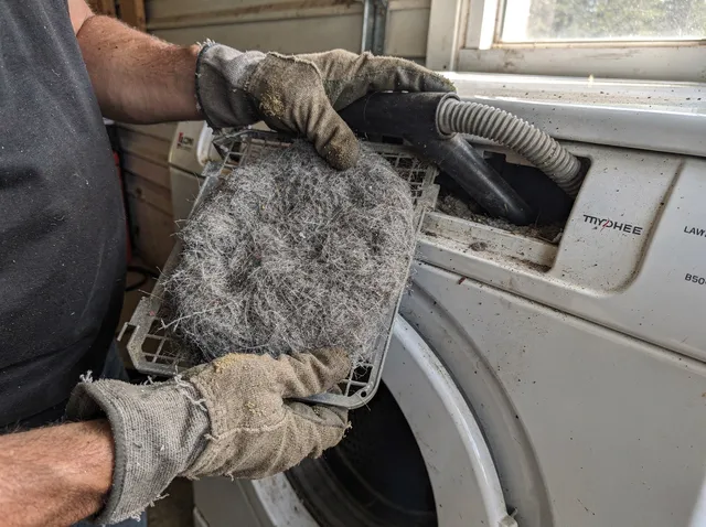 Cleaning Dryer Lint Trap in Solon, OH